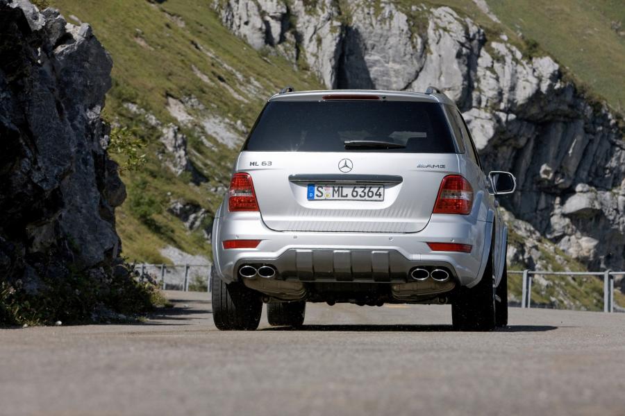  Mercedes-Benz ML63 AMG 10th Anniversary 2009 года  (фото 19 из 20)